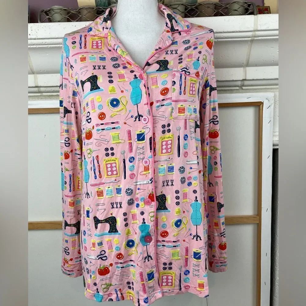 Nick & Nora Rare sewing print pj top in stretchy rayon jersey❤️